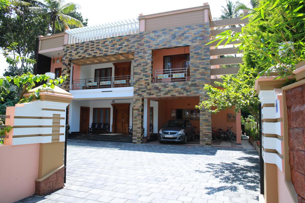 Periyar Villa Home Stay - Thekkady Buitenkant foto